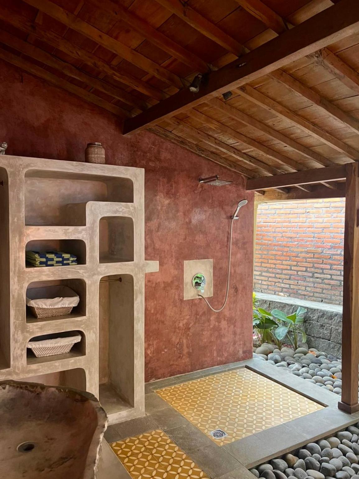 Guesthouse Mooz Canggu  Ngoại thất bức ảnh
